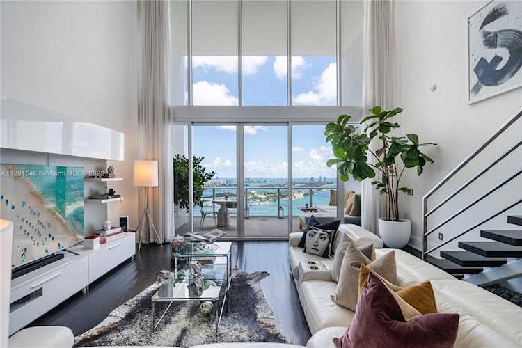 1040 Biscayne Blvd #3802 Miami, FL 33132