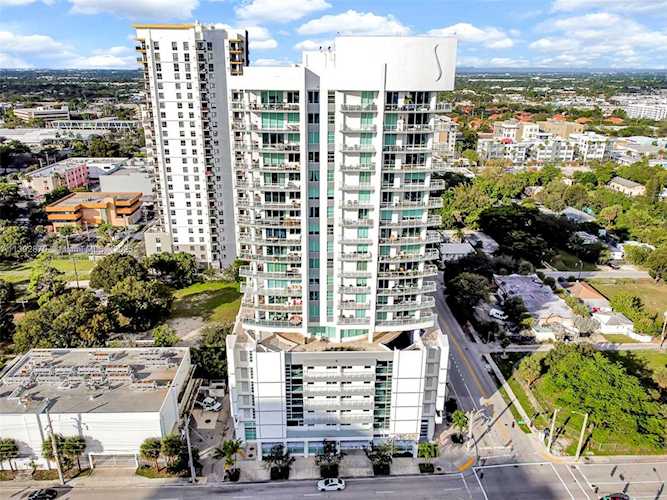 315 NE 3rd Ave #1808 Fort Lauderdale, FL 33301