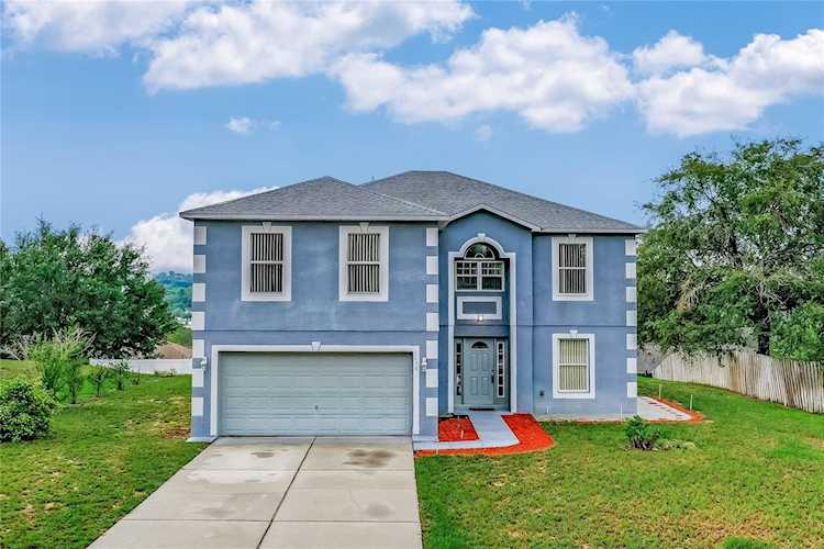 1038 White Bark Ct Minneola, FL 34715