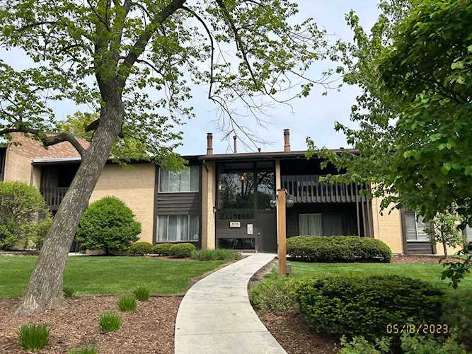 6173 Knoll Lane Ct #202 Willowbrook, IL 60527