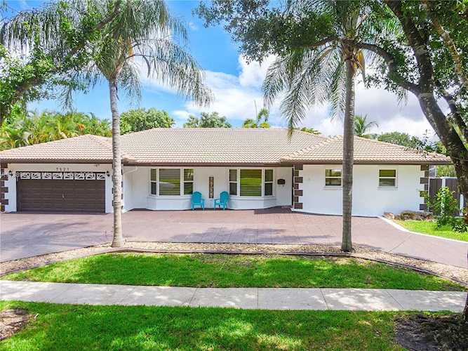 7521 NW 7th St Plantation, FL 33317