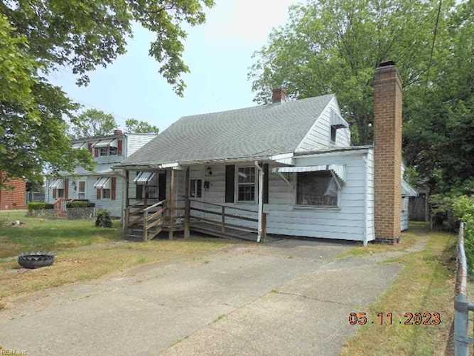 1610 Shiloh Place Newport News, VA 23607