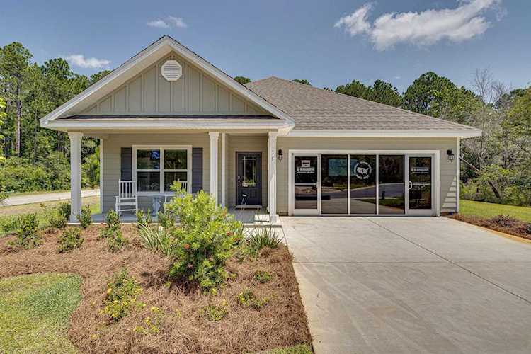205 Endless Summer Dr St Teresa, FL 32358