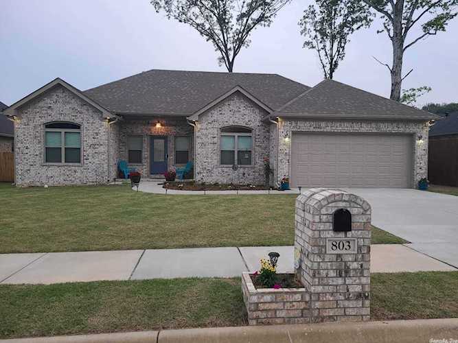 803 Oak Forest Circle Sherwood, AR 72120