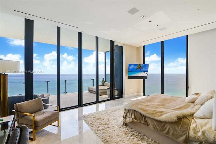17141 Collins Ave #3201 Sunny Isles Beach, FL 33160