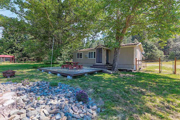 16715 Ford Rd Rogue River, OR 97537