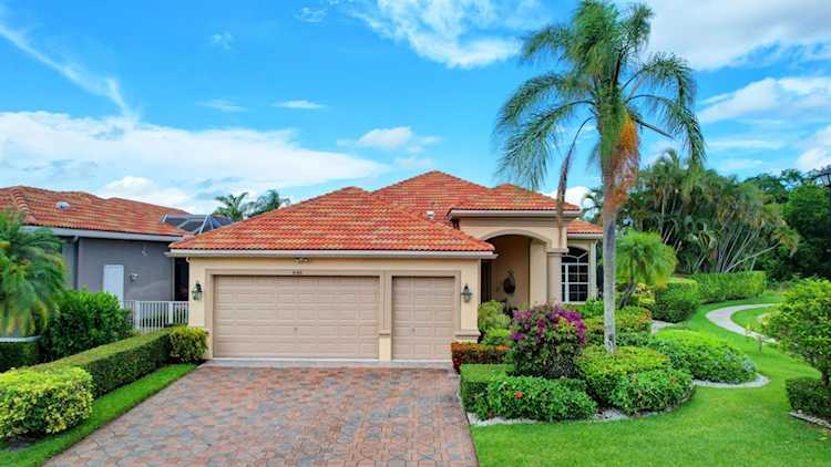 4146 Laurel Estates Way Wellington, FL 33449
