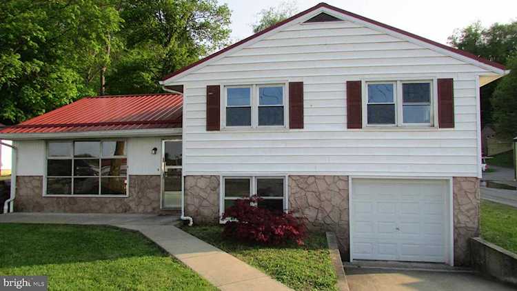 9162 William Penn Hwy Huntingdon, PA 16652