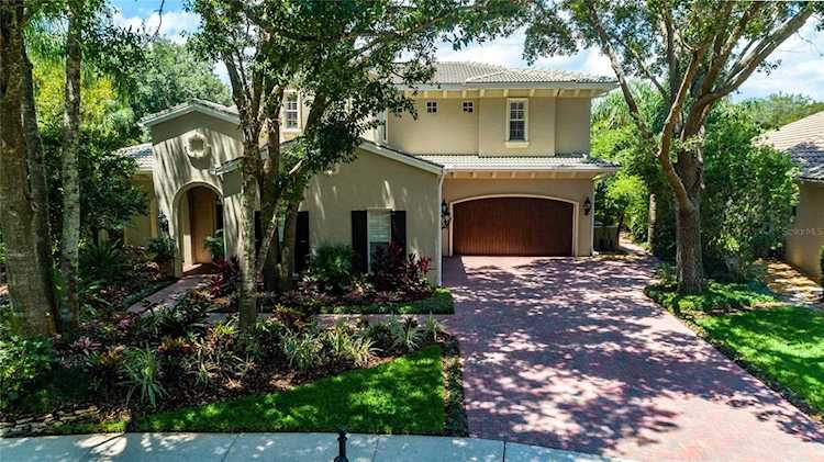 1925 Floresta View Dr Tampa, FL 33618