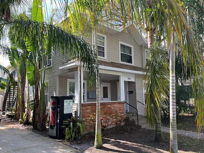 742 7th Ave N St. Petersburg, FL 33701