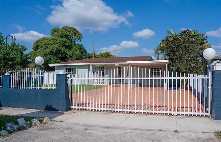 16034 NE 10th Ave North Miami Beach, FL 33162