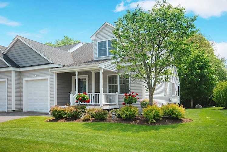 17 Marble Farm Rd #17 Maynard, MA 01754