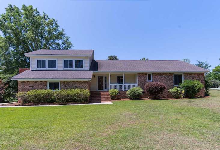 8 Leone Ln Hanahan, SC 29410