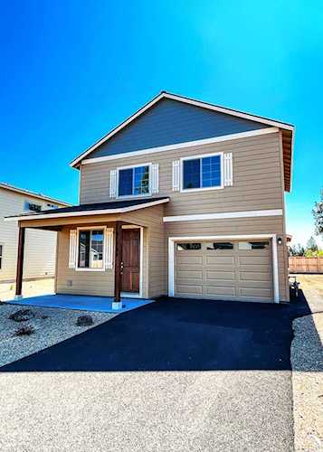 51784 Mountain Pine St La Pine, OR 97739