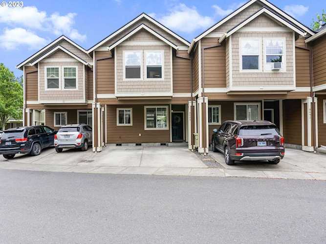 8693 NE Hyde Park LN Hillsboro, OR 97006
