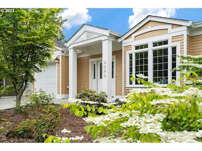 4042 NW Riggs DR Portland, OR 97229