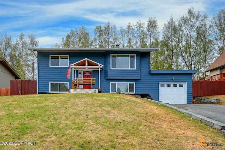 2821 Leawood Dr Anchorage, AK 99515