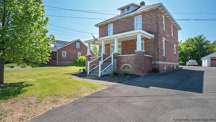 3093 Route 9W Saugerties, NY 12477