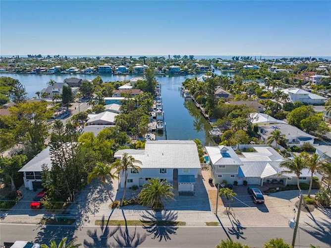 707 S Bay Blvd Anna Maria, FL 34216