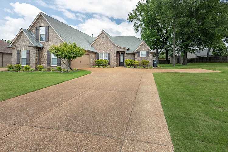 590 Black Ankle Dr Oakland, TN 38060