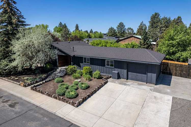 61391 Merriewood Ct Bend, OR 97702