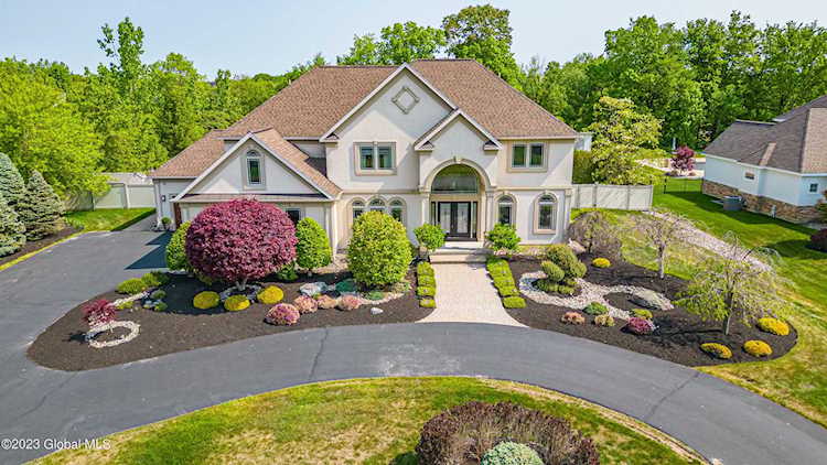 1006 Catherine Woods Niskayuna, NY 12309