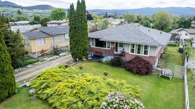 505 Leathead Road Kelowna, BC V1X2J5