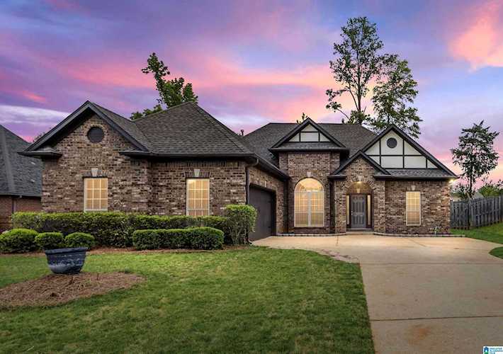 136 Tanglewood Drive Alabaster, AL 35007