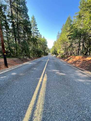 455 Thornbrook Dr Merlin, OR 97532