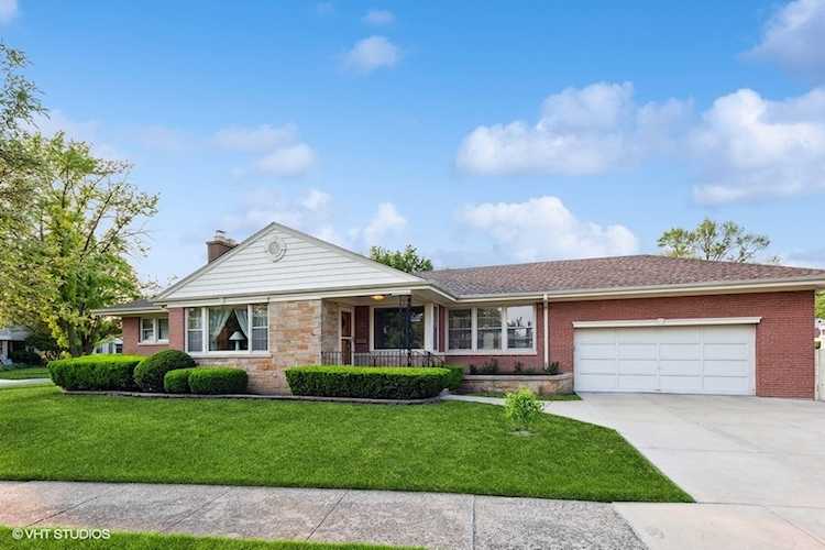 1825 Hawthorne Ave Westchester, IL 60154