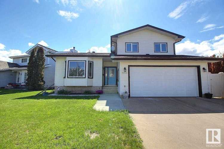 1052 105 Street Edmonton, AB T6J 6G5