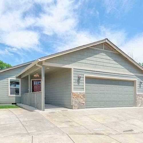 3417 Trent Ave White City, OR 97503