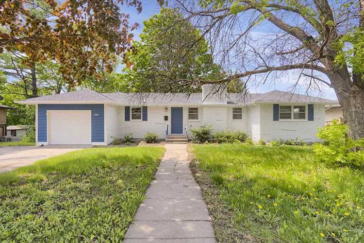 3204 Silver Lake Road NE Saint Anthony, MN 55418