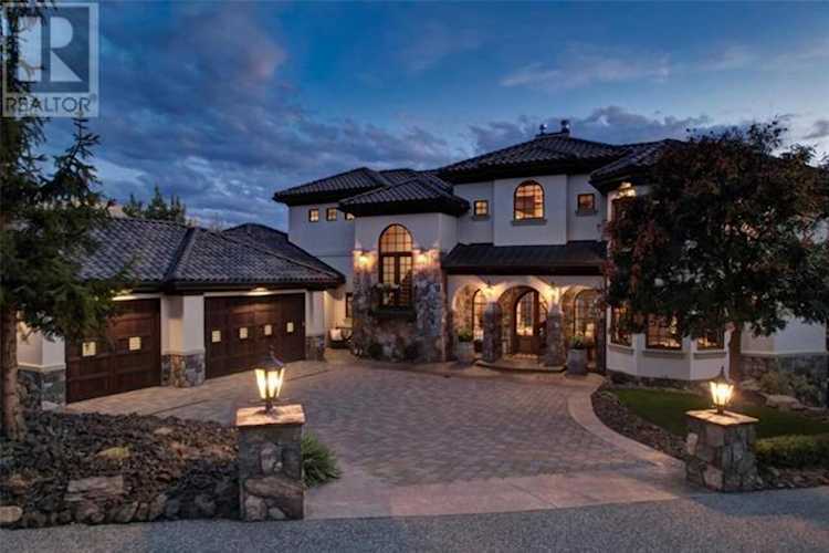1113 Parkbluff Lane Kelowna, BC V1V2Y3