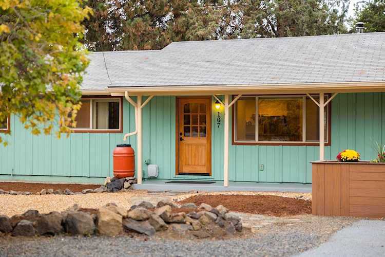 107 SE Cessna Dr Bend, OR 97702