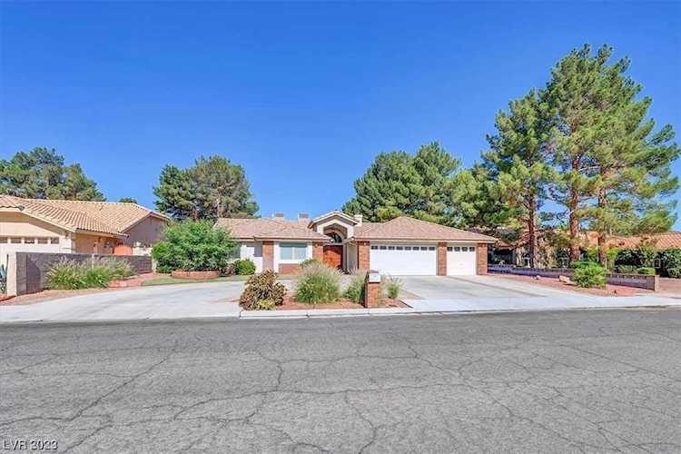 2417 Greens Ave Henderson, NV 89014