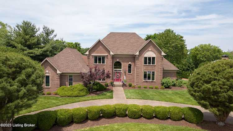 8401 Westover Dr Prospect, KY 40059