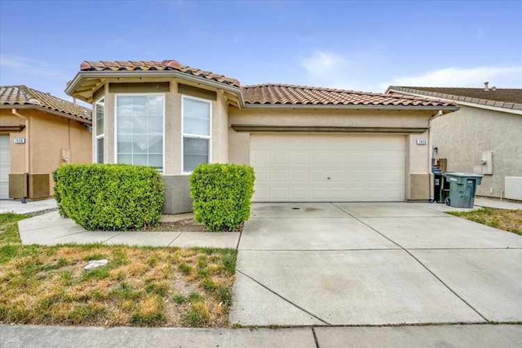 7426 Sun Reign Lane Sacramento, CA 95823