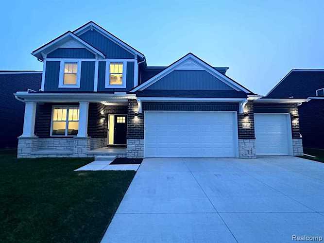 51631 Water Mark Macomb, MI 48042