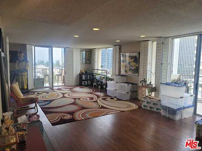 2170 Century Park East #1206 Los Angeles, CA 90067