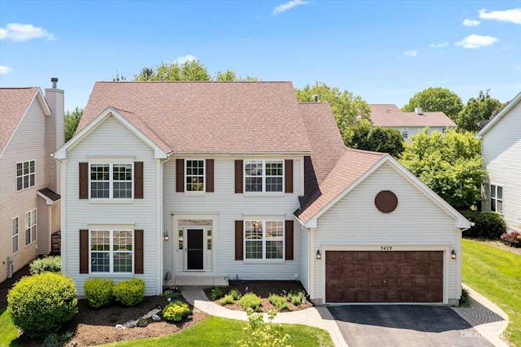 3429 Voltaire Ln St. Charles, IL 60175