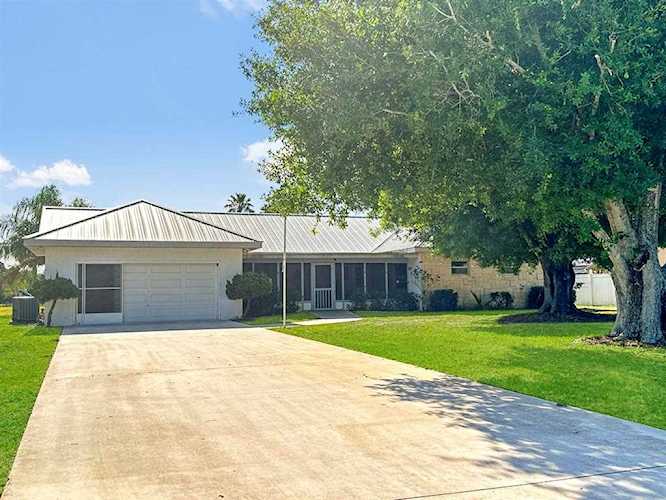 5313 E Echo Pines Circle Fort Pierce, FL 34951