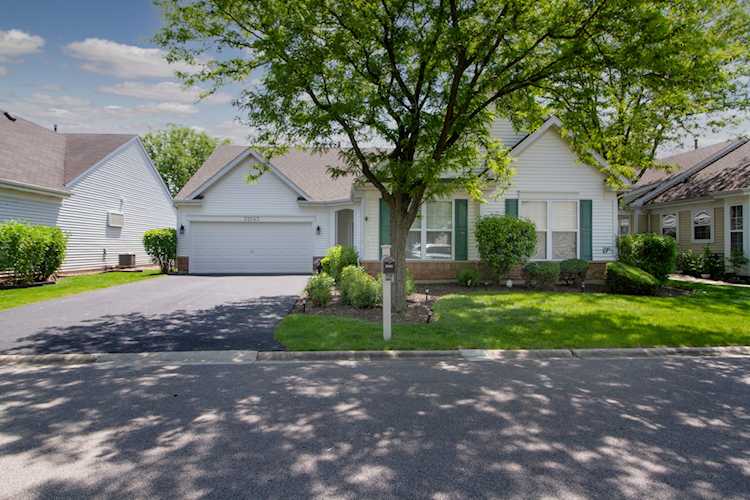 21043 W Walnut Dr Plainfield, IL 60544