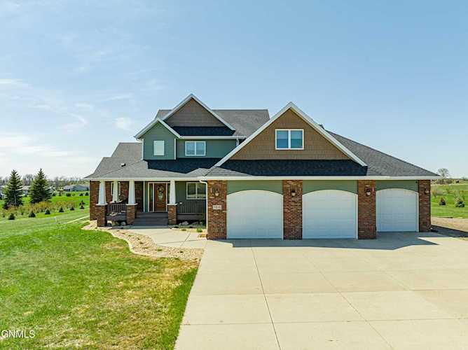 7816 Runnel Rd Bismarck, ND 58503