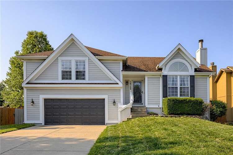 16755 W 156th Terrace Olathe, KS 66062 | MLS 2436954 Photo 1