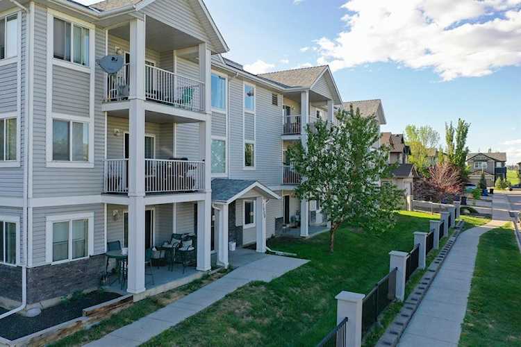 7105 Valleyview Park SE #105 Calgary, AB T2B 3R6
