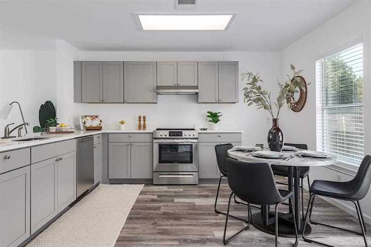 10732 Marshitahs WAY Austin, TX 78748