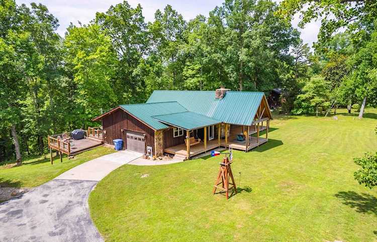 3065 Mine 18 Rd Strunk, KY 42649