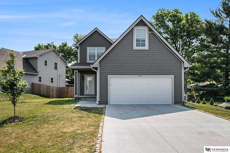 8837 Keystone Dr Omaha, NE 68134