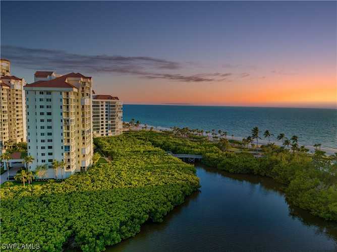 50 Seagate Dr #302B Naples, FL 34103